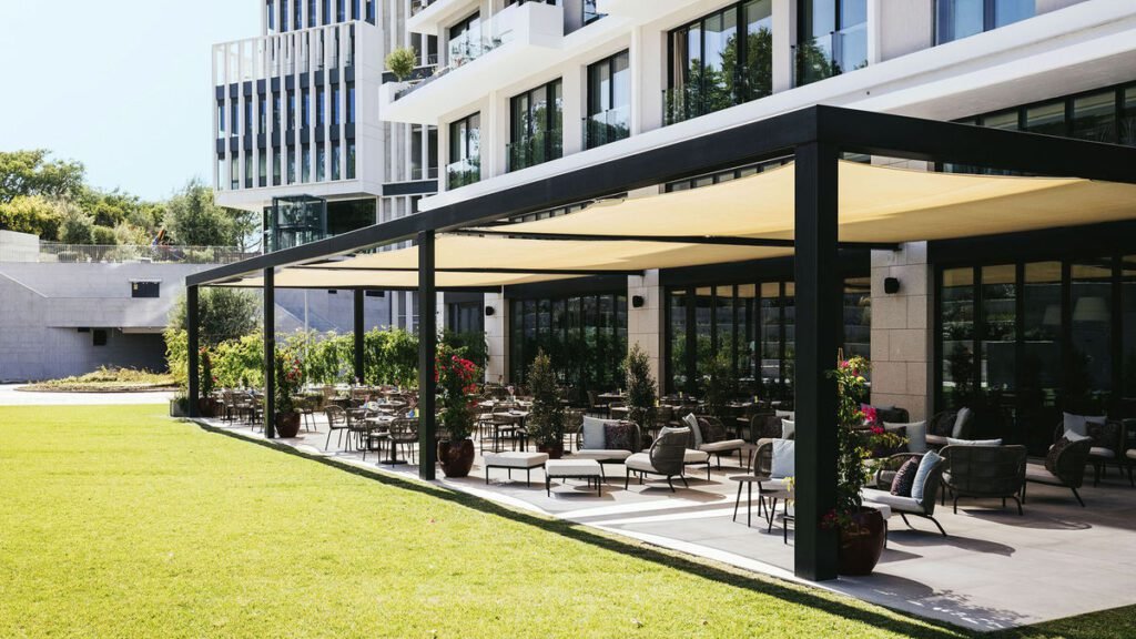 Modern Luxury by the River: Discover Lisbon’s Chic Hotel Experience Modern luxury by the river: discover lisbon's chic hotel experience